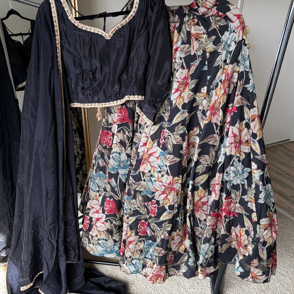 Brand new with 2 tops Black and Gold Floral Outfit lehengas Dupatta 4 piece set - Picture 13 of 13